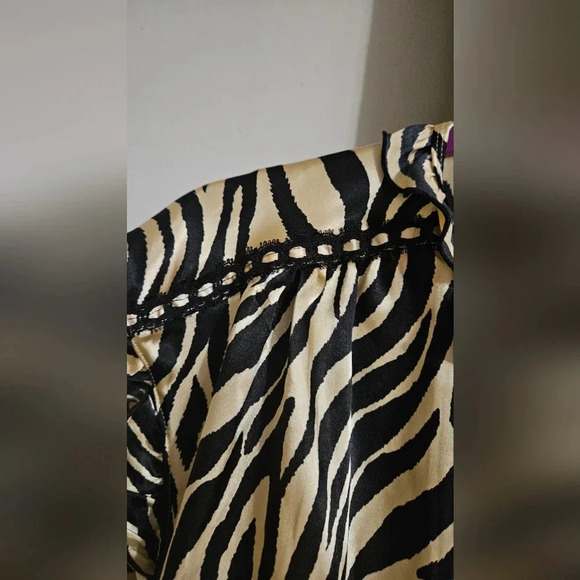 Seductive Wear by Cinema Exoile Zebra print camisole and top lingerie set.Size M - Picture 12 of 16